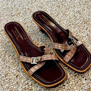 Designer Sandel Donald Pliner Size 10m